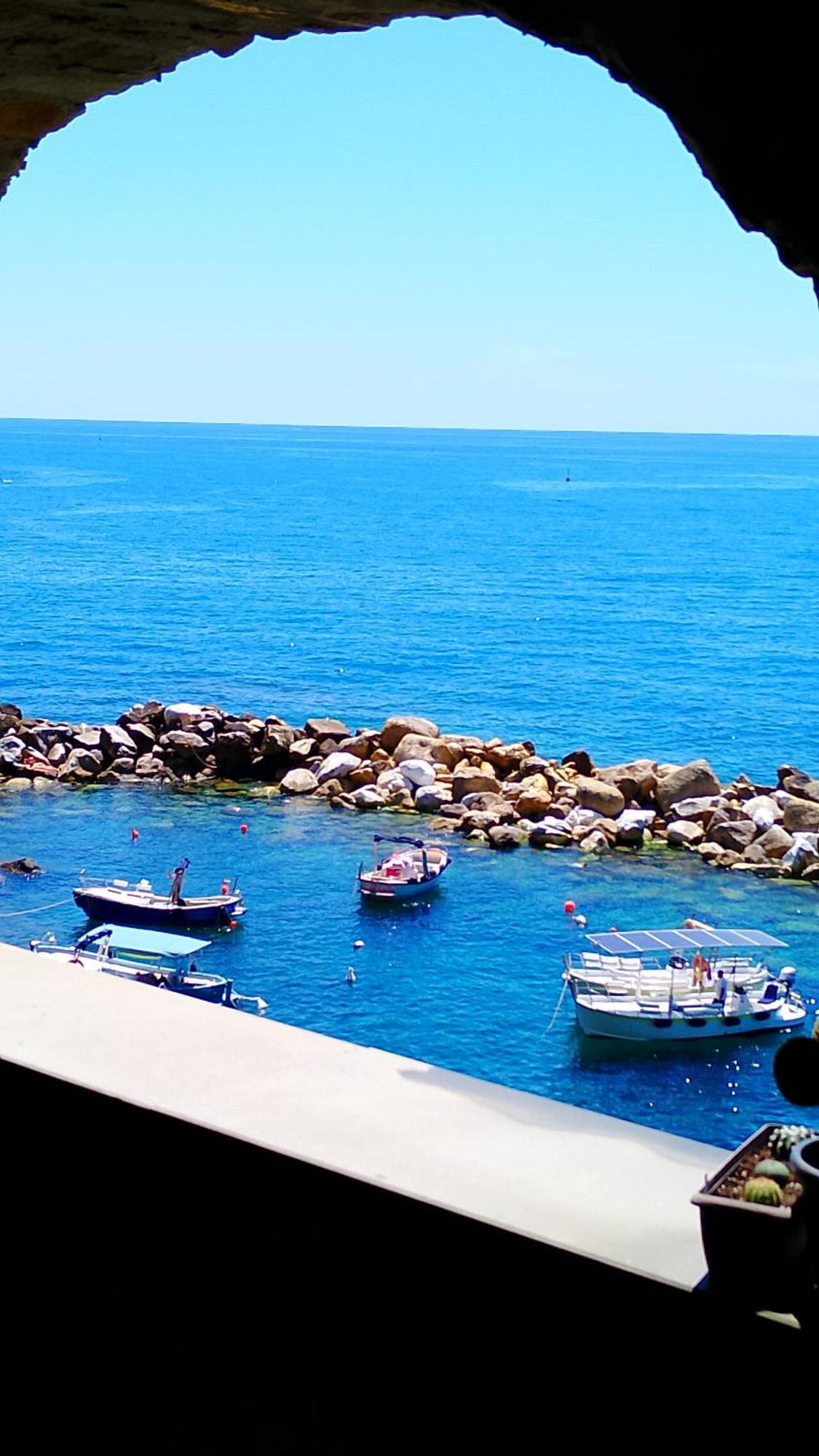 L'Incanto Divino Di Fronte Solo L'Orizzonte! Riomaggiore Bagian luar foto