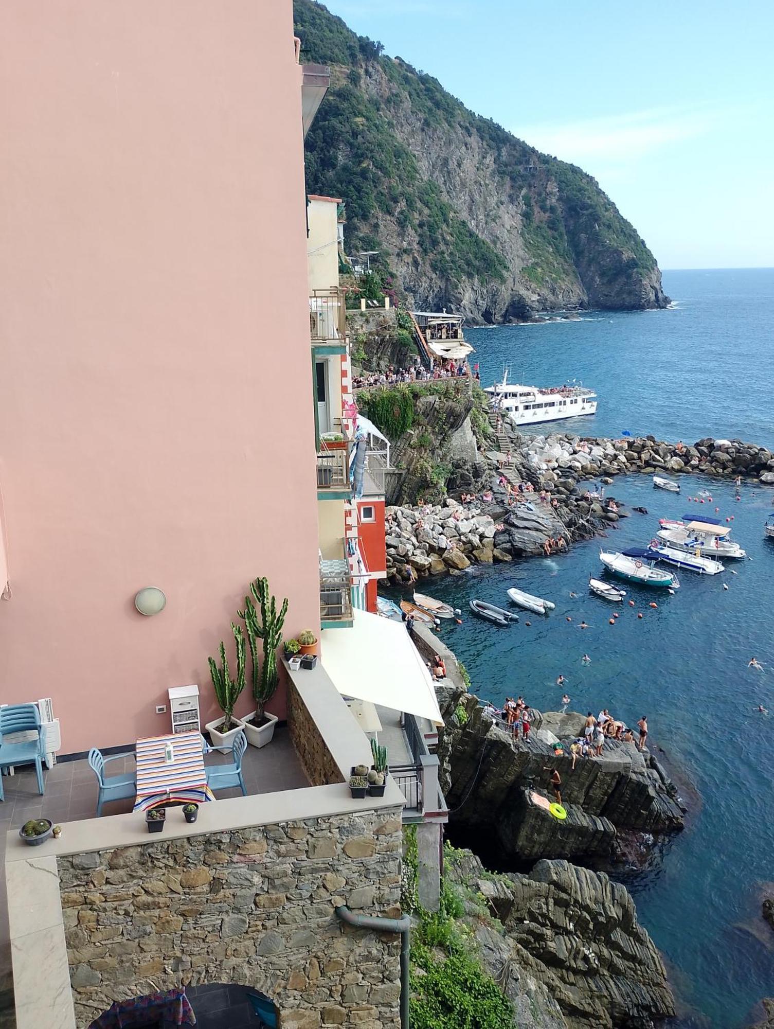 L'Incanto Divino Di Fronte Solo L'Orizzonte! Riomaggiore Bagian luar foto