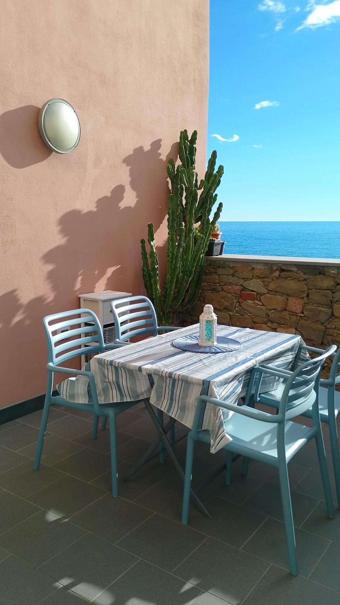 L'Incanto Divino Di Fronte Solo L'Orizzonte! Riomaggiore Bagian luar foto
